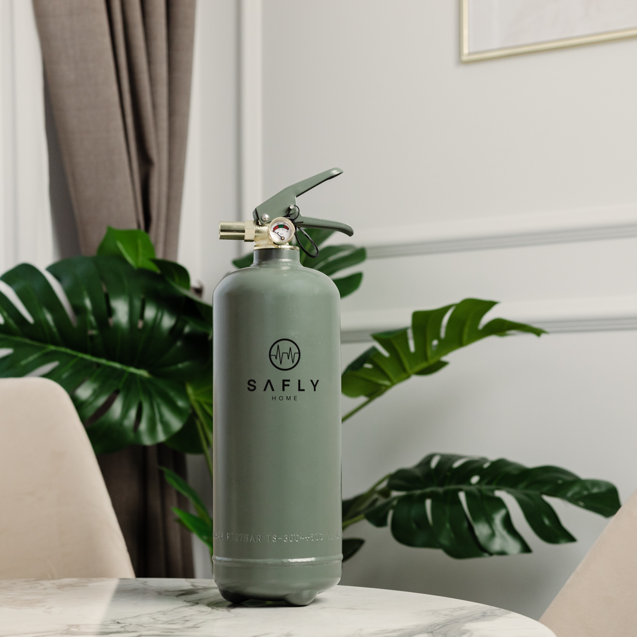 Fire extinguisher green 3